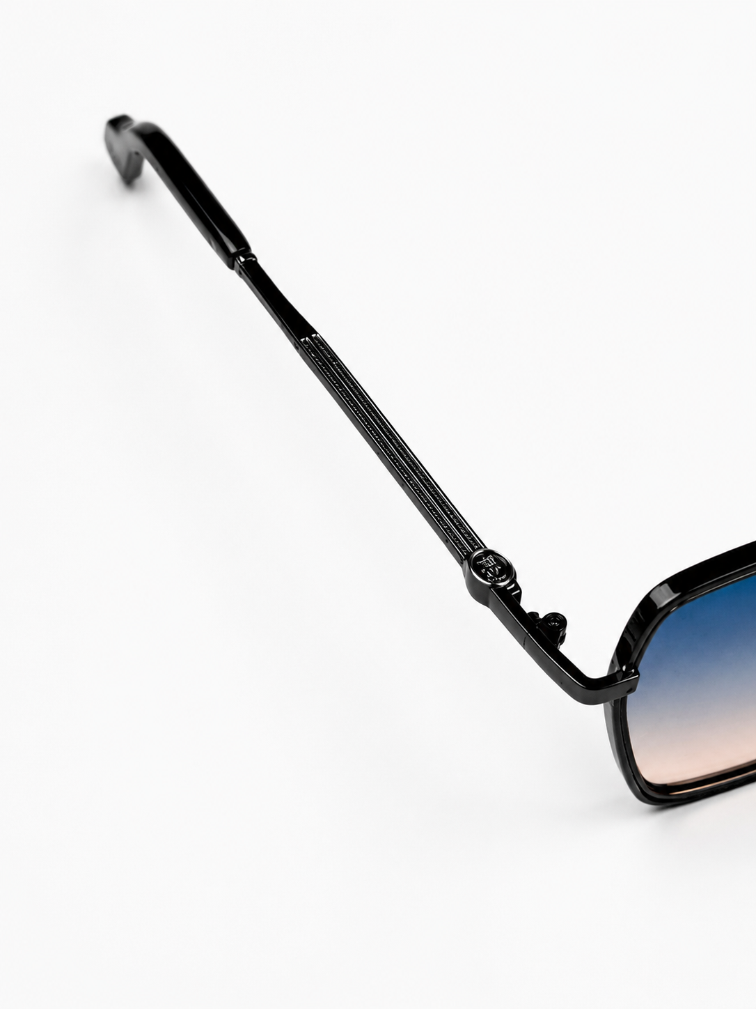 Cartier – 2742 - 55 – Grey Multi – Metal - Sunglasses – Unisex