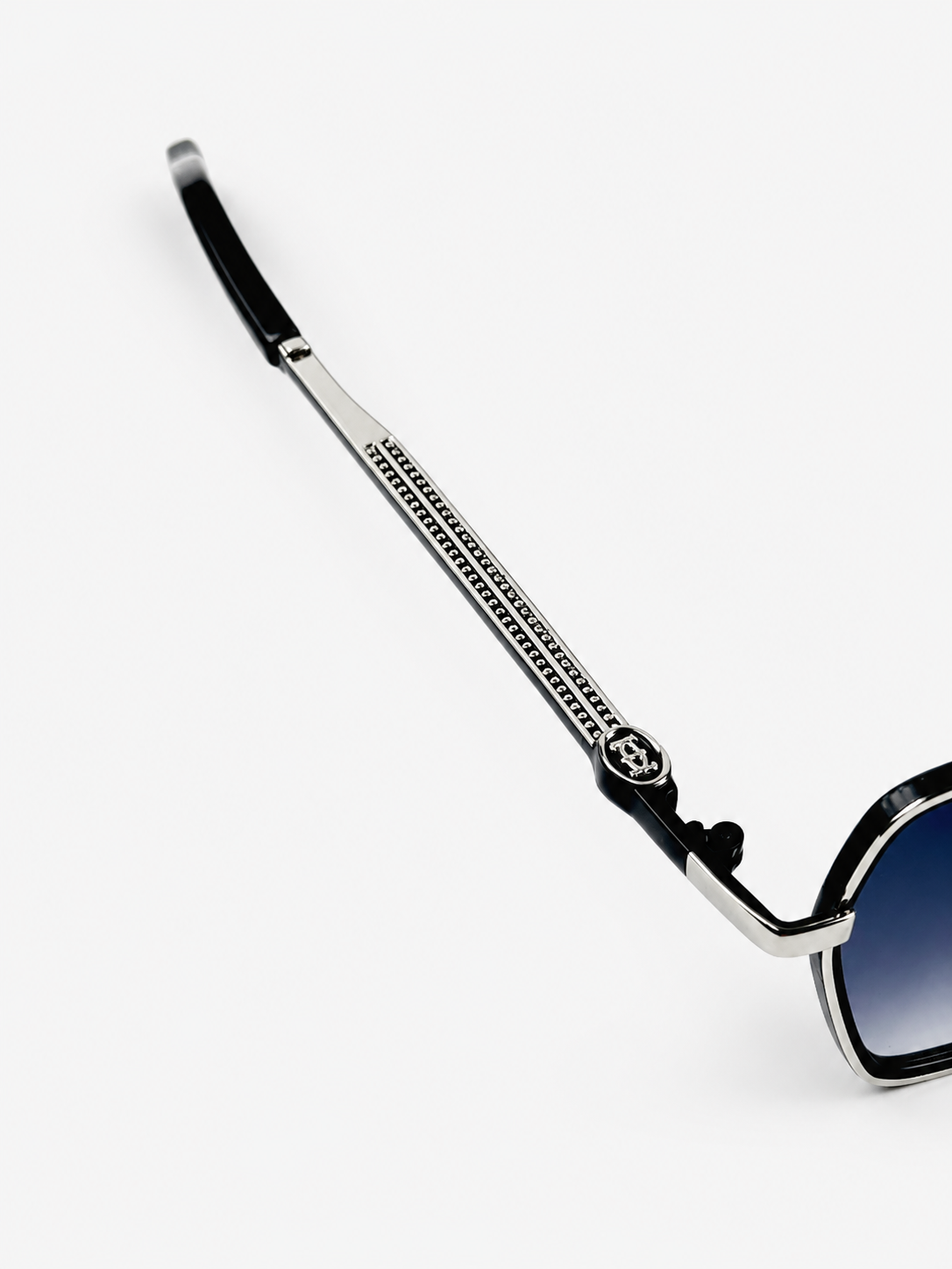 Cartier – 2742 - 55 – Silver Black Gradient – Metal - Sunglasses – Unisex